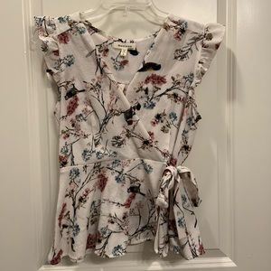 Monteau faux wrap top, tie waist, size L. NWOT